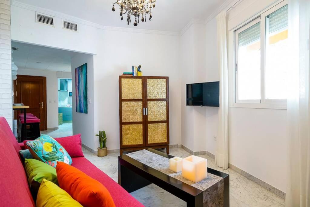Lovely And Chic Apartment In The Heart Of Seville Exterior photo